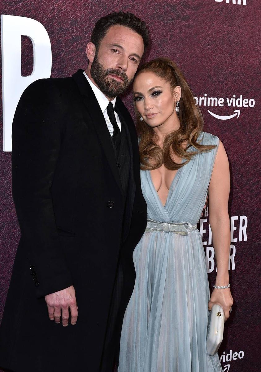 Ben Affleck y Jennifer Lopez en la premiére de 'The tender bar'