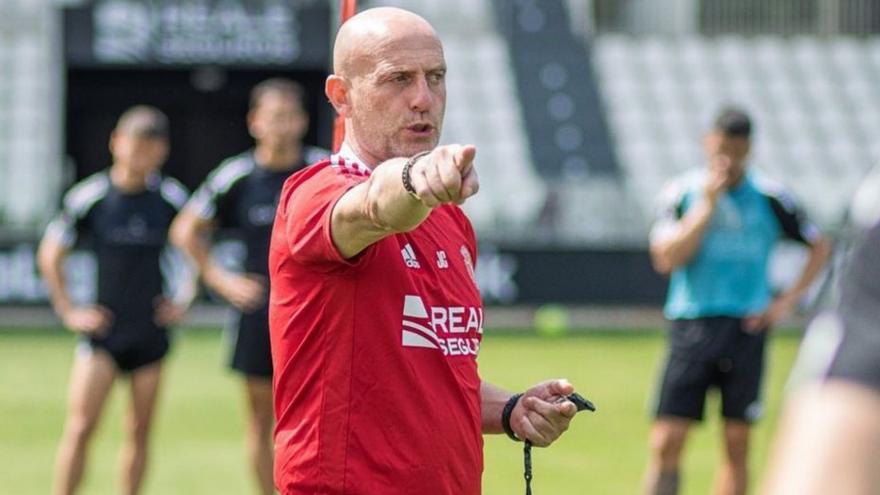 Julián Calero, entrenador del Burgos CF.