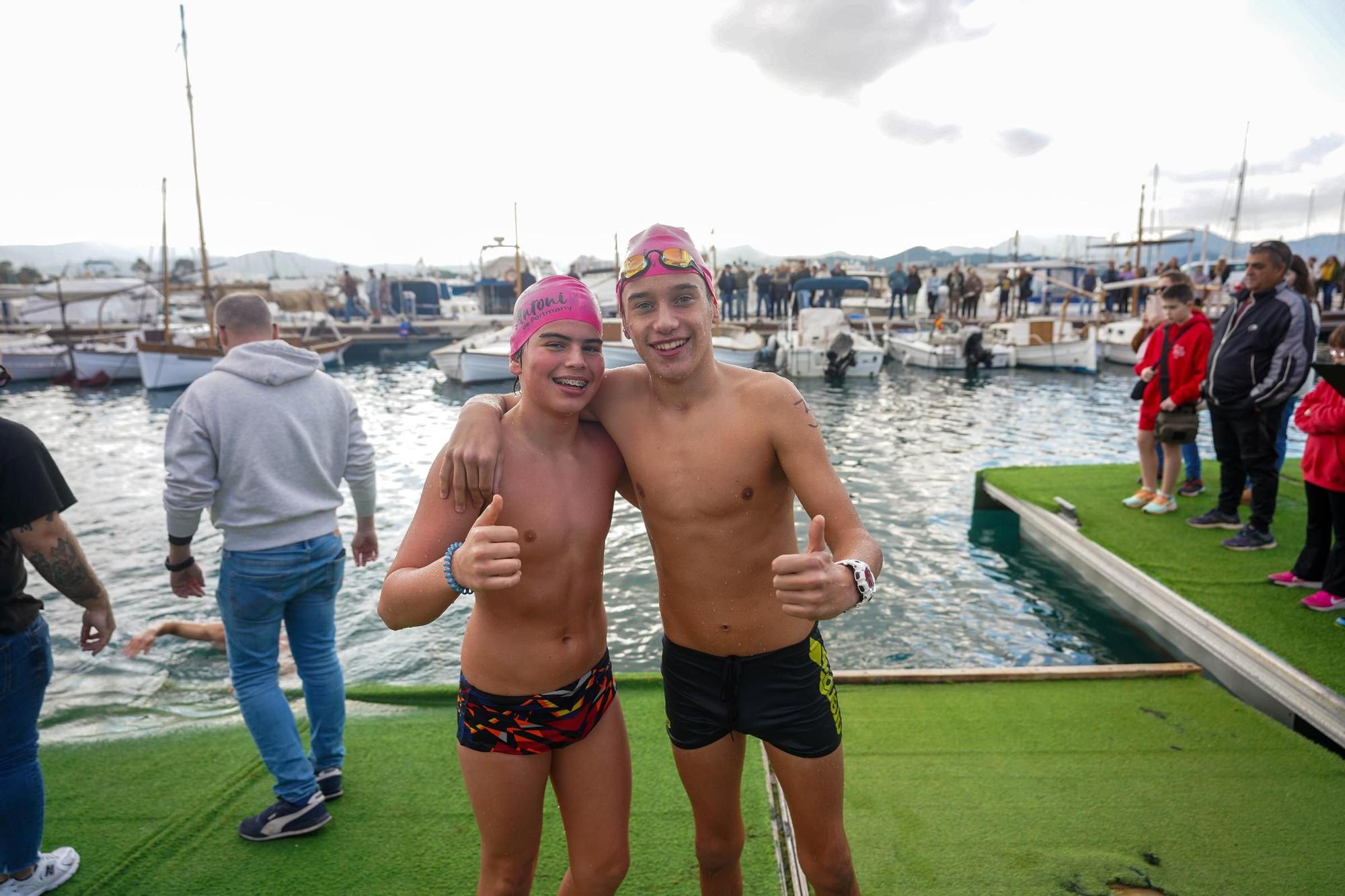 Todas las imágenes de la Copa de Nadal de natación en Ibiza