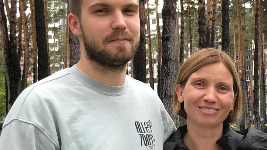 Leonid junto a su
madre Natalia.
