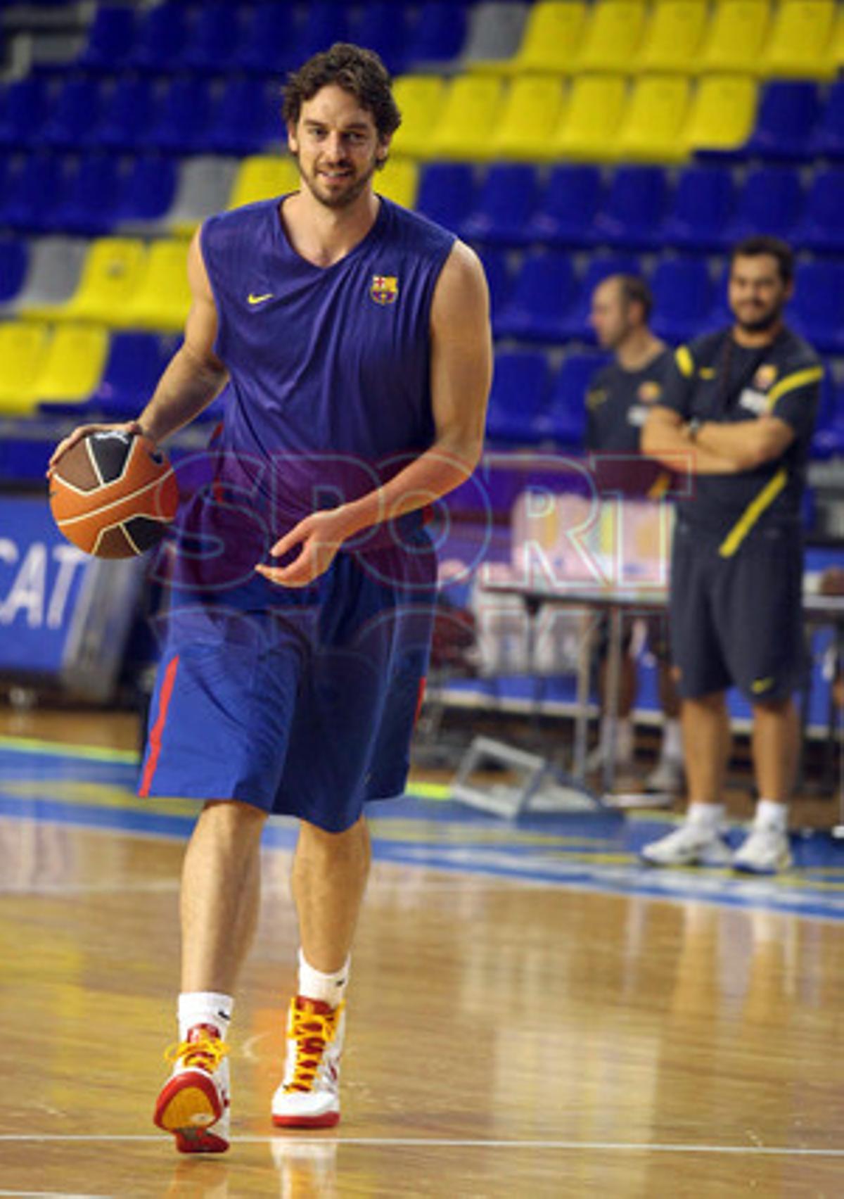 Pau y Marc Gasol, entrenan con el Barça Regal