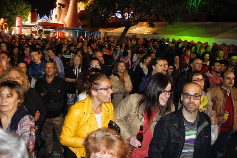 Miles de personas se entregan al espectáculo organizado por la Orquesta Panorama durante las fiestas de San Xosé Obreiro de Marínsta Panorama en Marín!