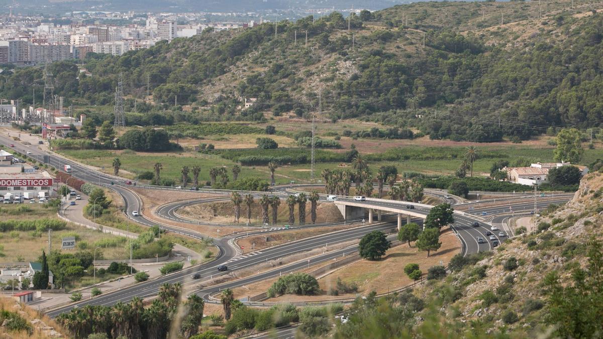 El excalextric situado al norte de Gandia, con la ciudad al fondo, en una imagen del año 2020.