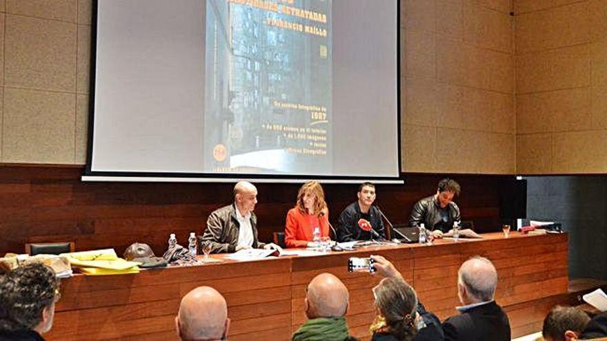 Mar Sancho, en la presentación del catálogo de la muestra de Florencio Maíllo.