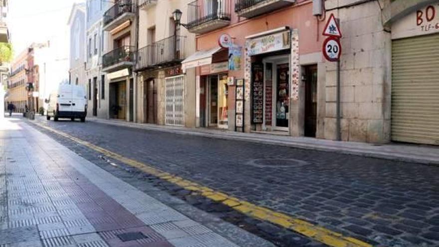 El carrer de la Jonquera de Figueres, on darrerament han obert nous negocis.