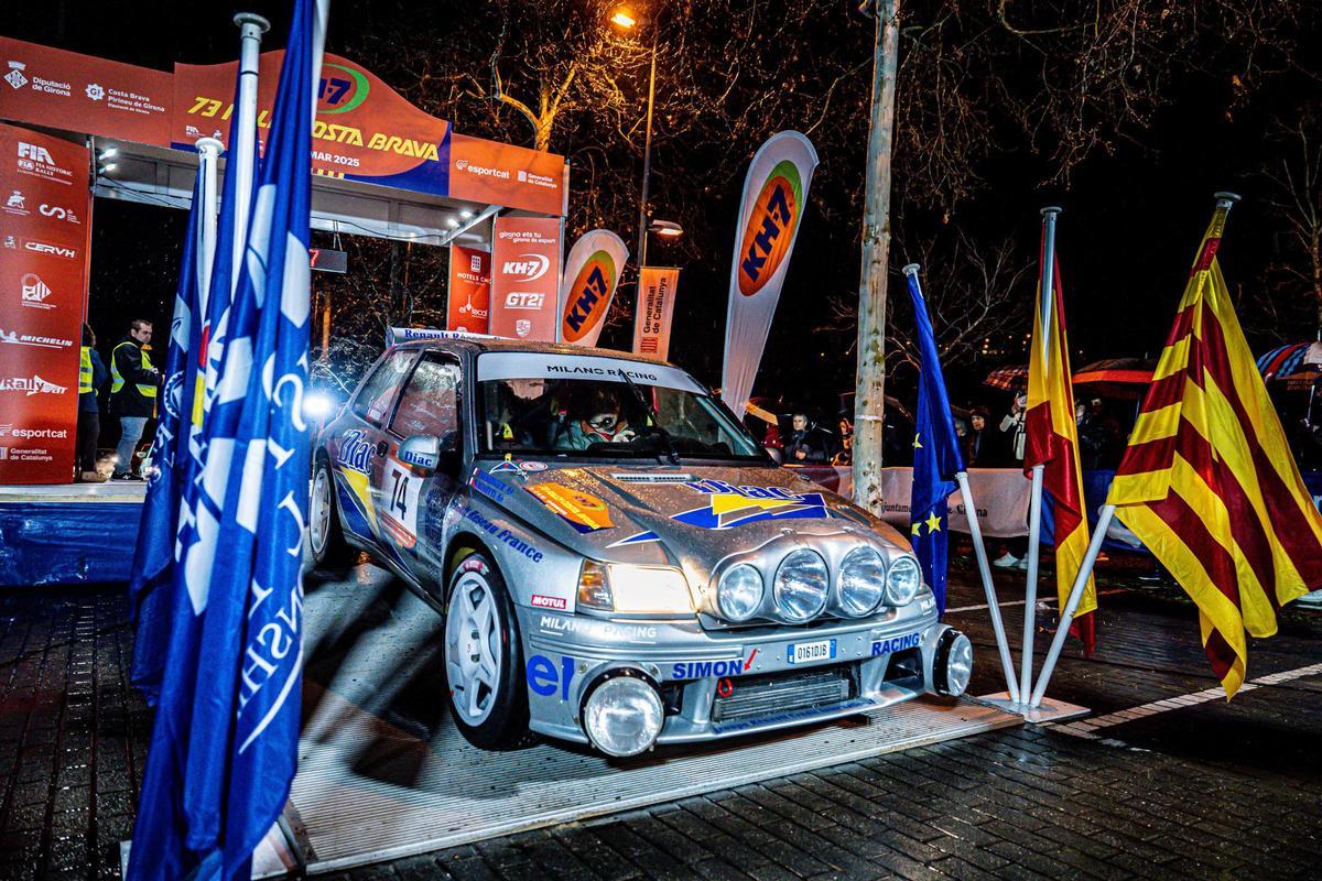 Podi de sortida de la passada edició a la rotonda de Pedret