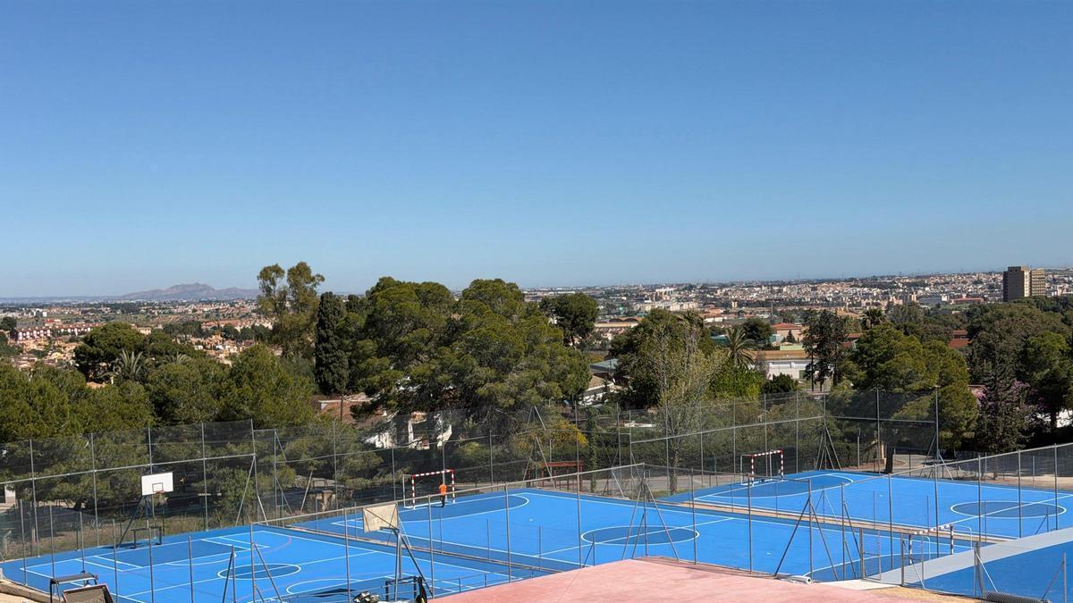 Pistas deportivas en la Parque Rafael de la Cerda en Cartagena