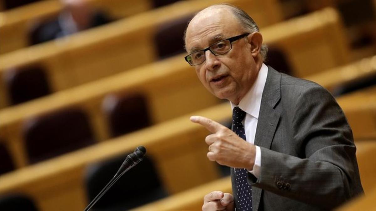 Cristóbal Montoro interviene en el Senado.