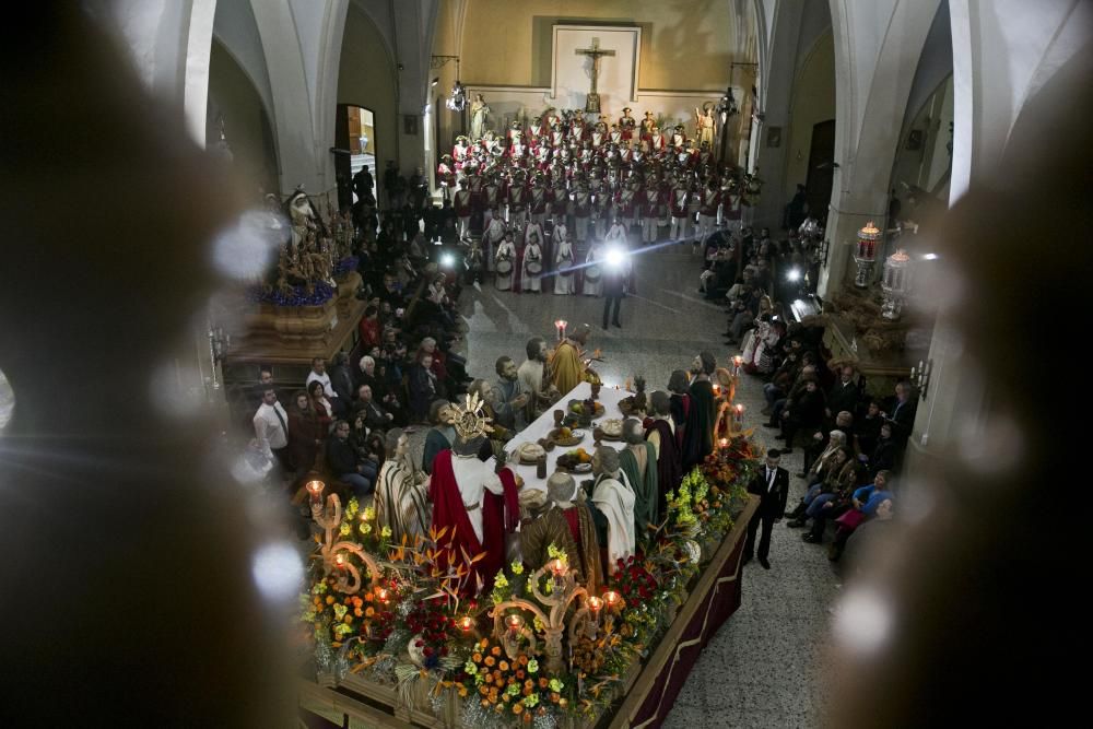 Las cofradías celebran actos en el interior de las parroquias y anulan las estaciones de penitencia