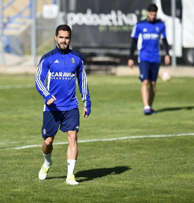 Entrenamiento a puerta abierta del Real Zaragoza en La Romareda