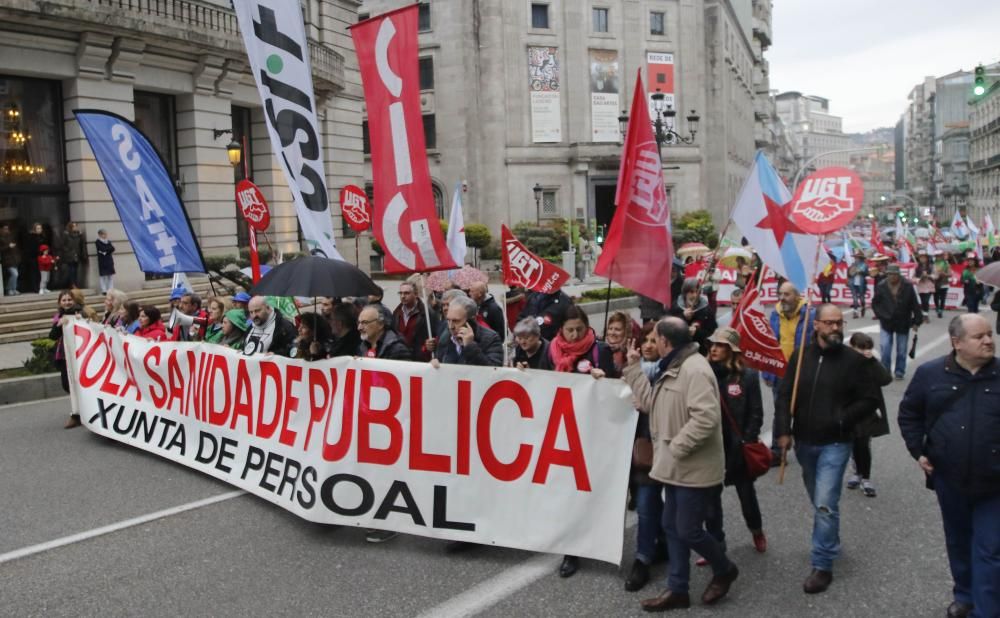 Miles de manifestantes piden una sanidad pública de calidad // Alba Villar