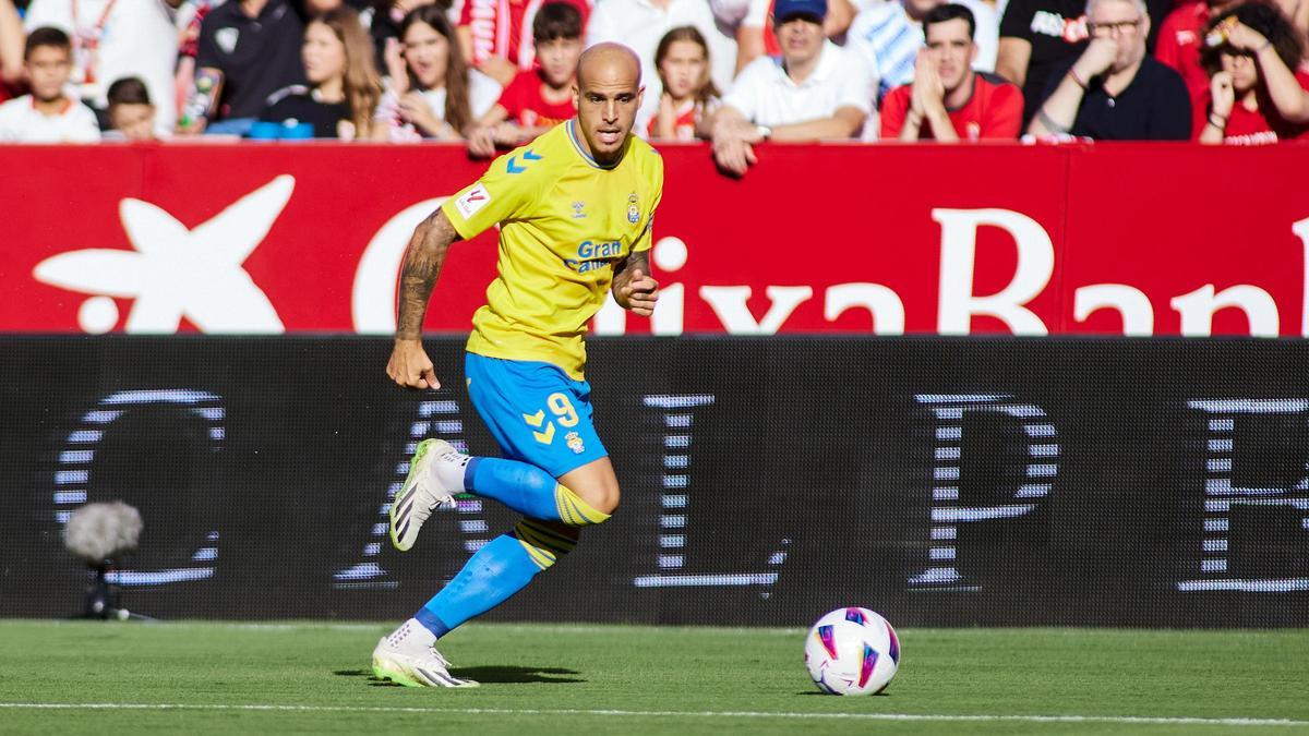 Sandro, en acción durante el partido del domingo pasado en Sevilla.