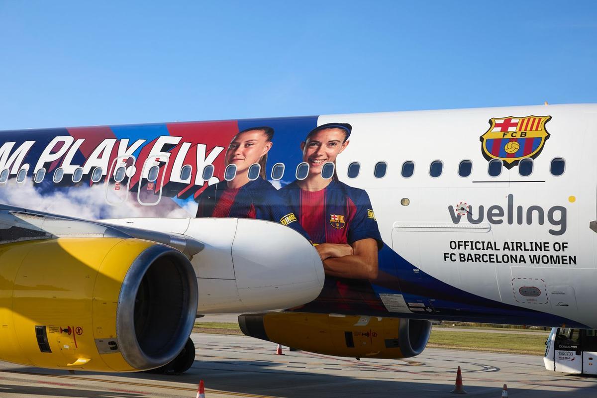 "Blaugranes al vent!": así es el nuevo avión del Barça femenino