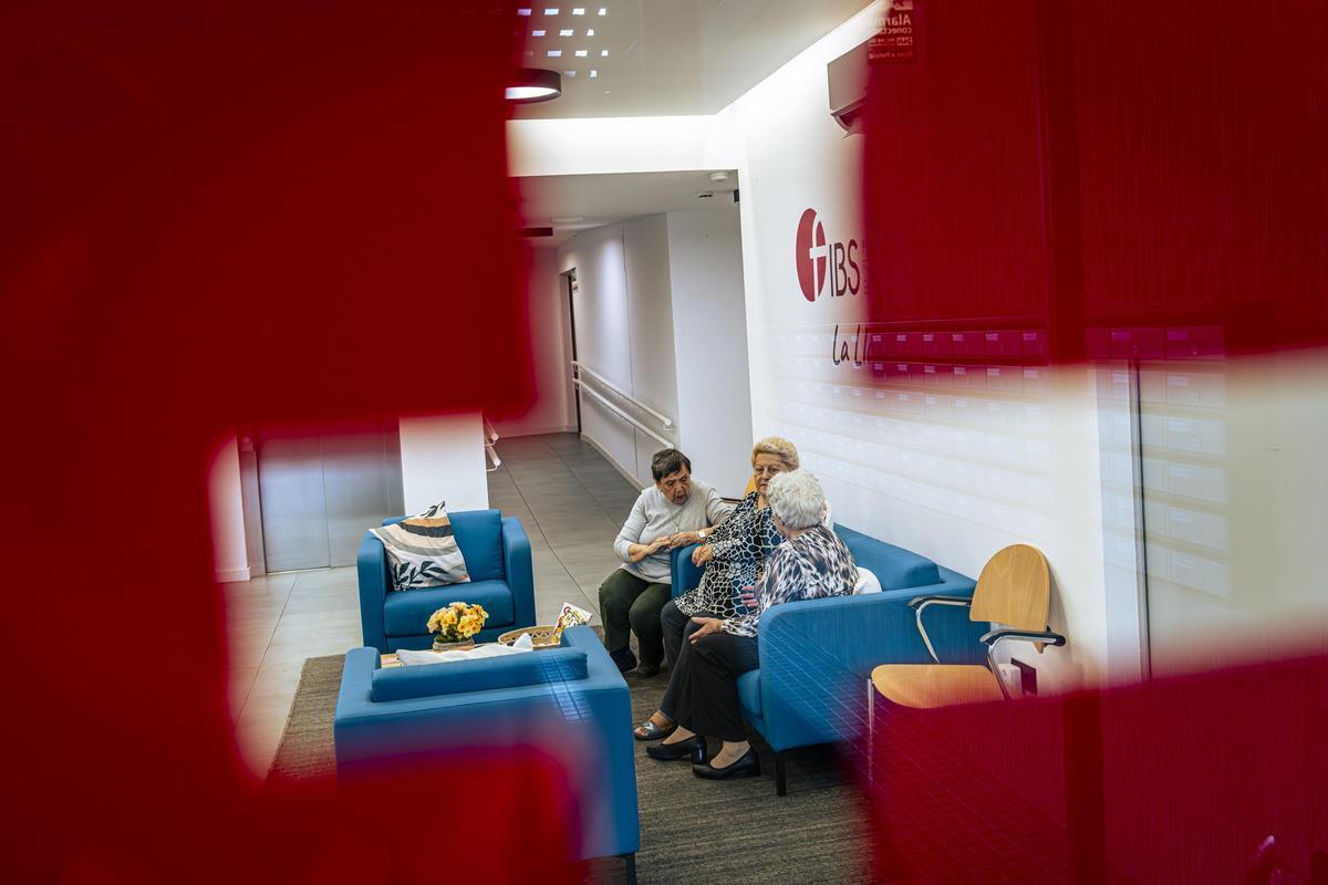 Así se vive en el coliving sénior Adela Barquín, en Sant Feliu de Llobregat