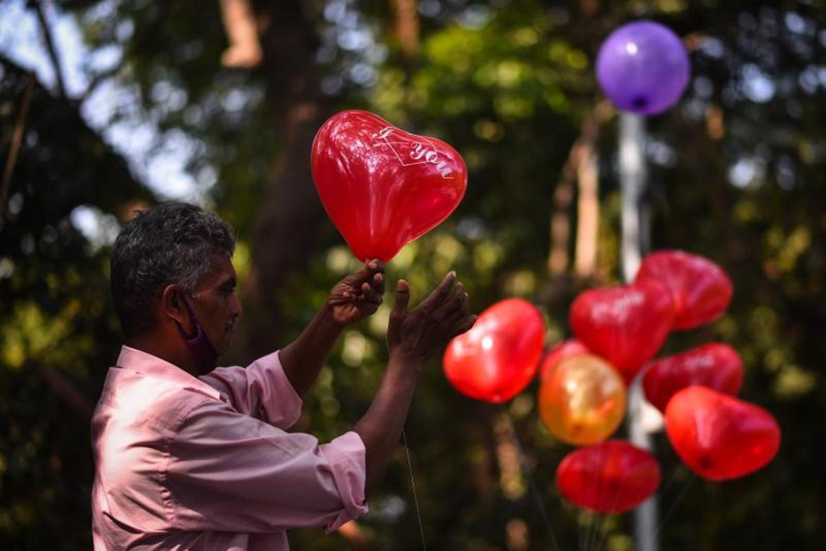 Día de San Valentín, en un mercado de flores en Chennai, India