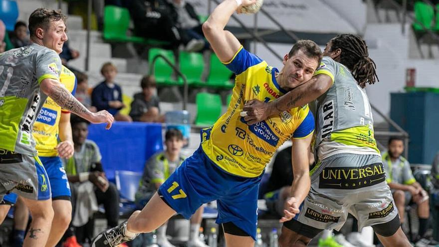 El Trasmapi UD Ibiza HCE incorpora al veterano goleador argentino Santiago Canepa