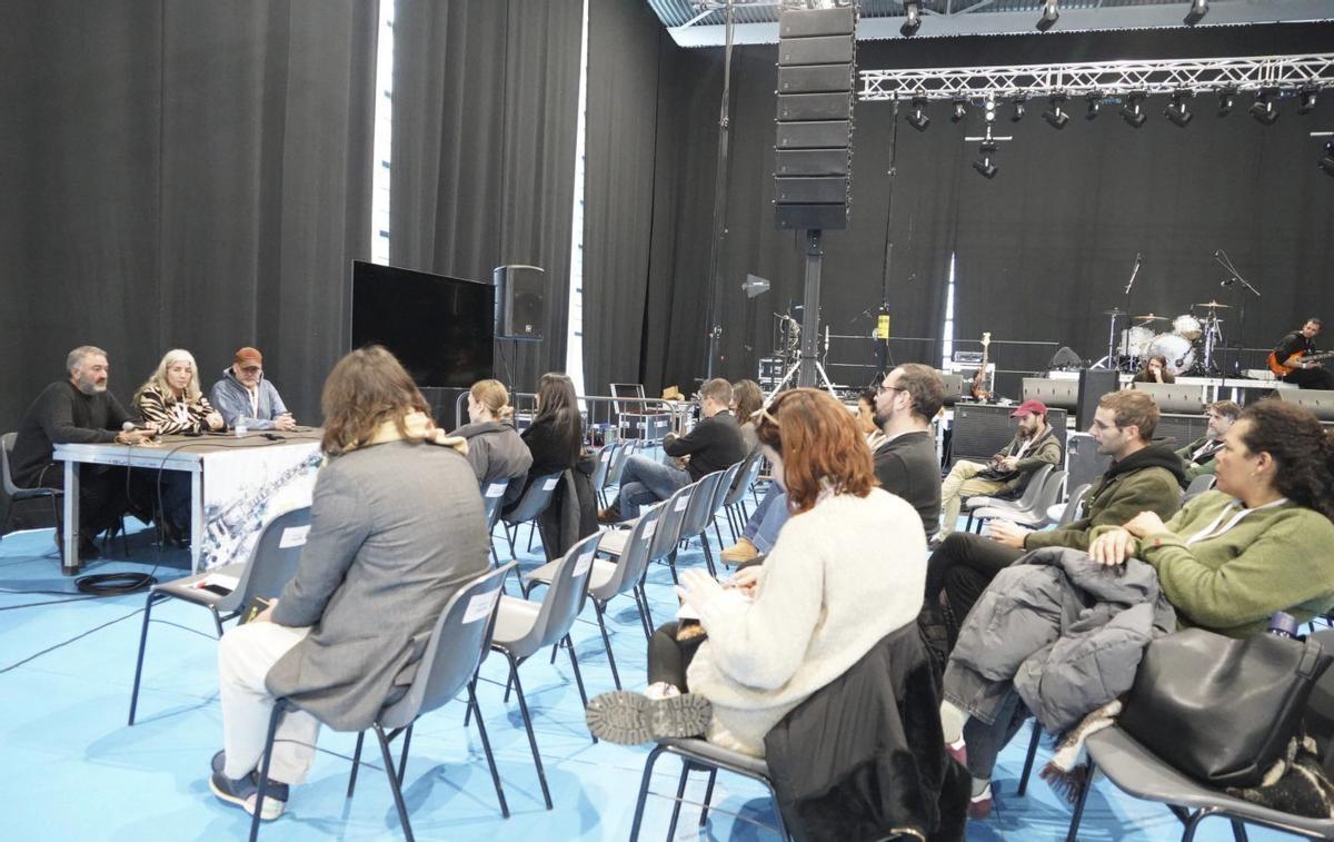 Una de las charlas programadas en la Fhlim. | JOSÉ LUIS FERNÁNDEZ