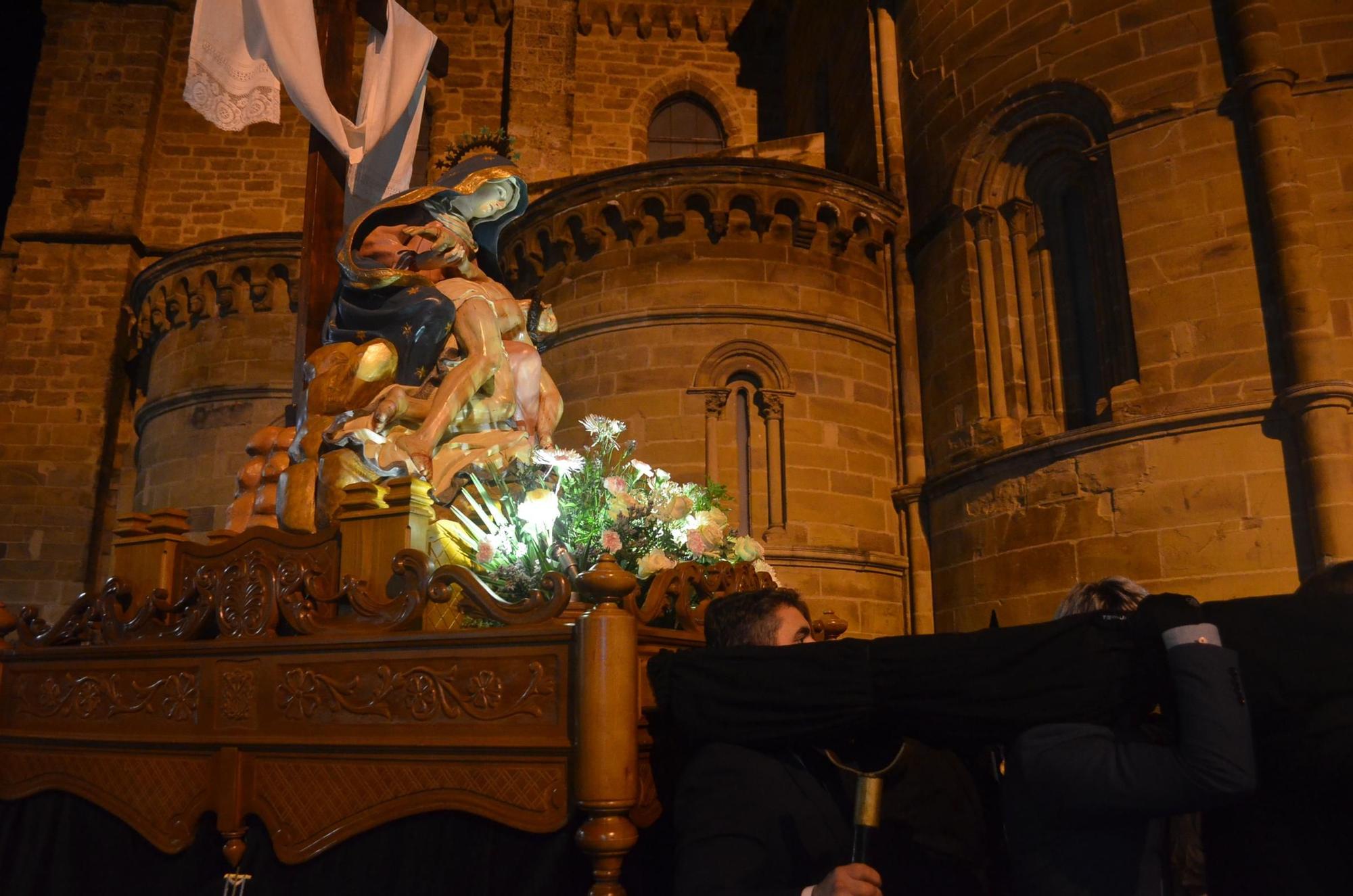 Semana Santa Benavente 2024: Así ha sido la Procesión del Santo Entierro