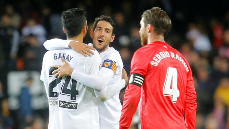 El Madrid de Zidane encaja su primera derrota ante un Valencia que acaricia la Champions