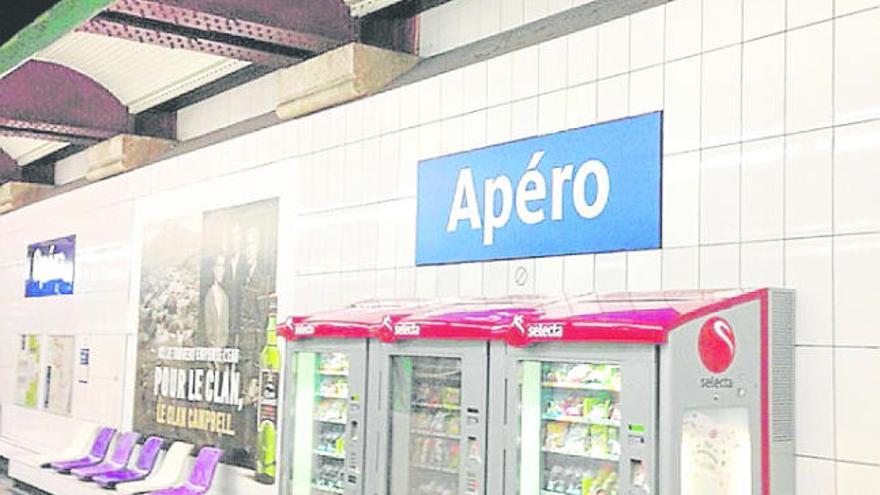 L&#039;estació de metro d&#039;Opéra, transformada en Apéro