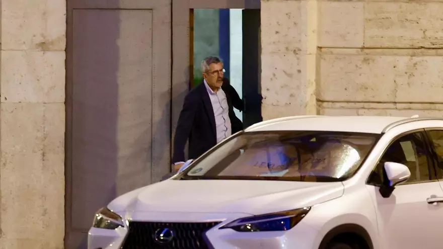 El comisionado del Gobierno para la dana dimite tras el escándalo del falso título: "No aguanto"