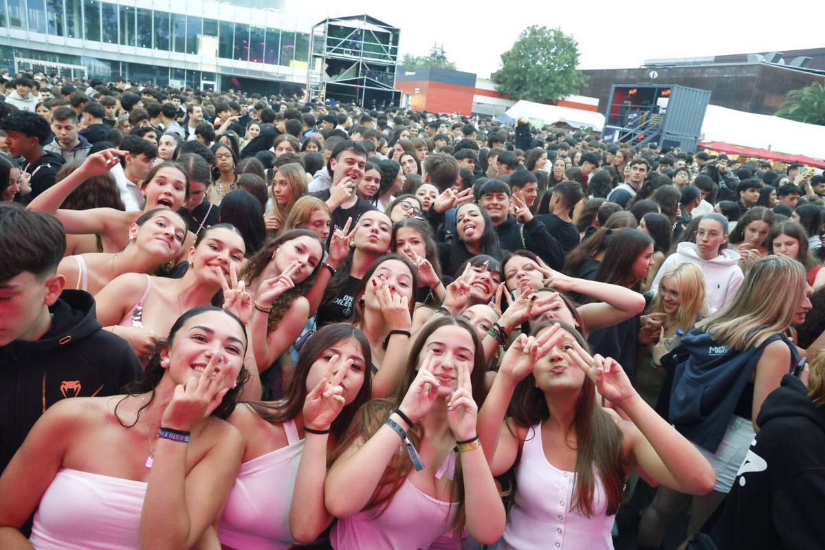 El ritmo de Bresh conquista la tercera noche de Metrópoli en Gijón: "Esto es un fiestón" (en imágenes)