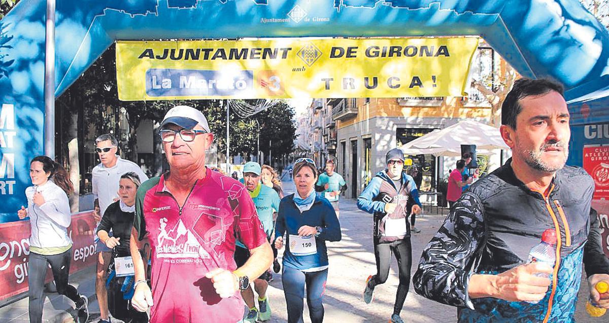 Participants a 'La marató per La Marató' a Girona.