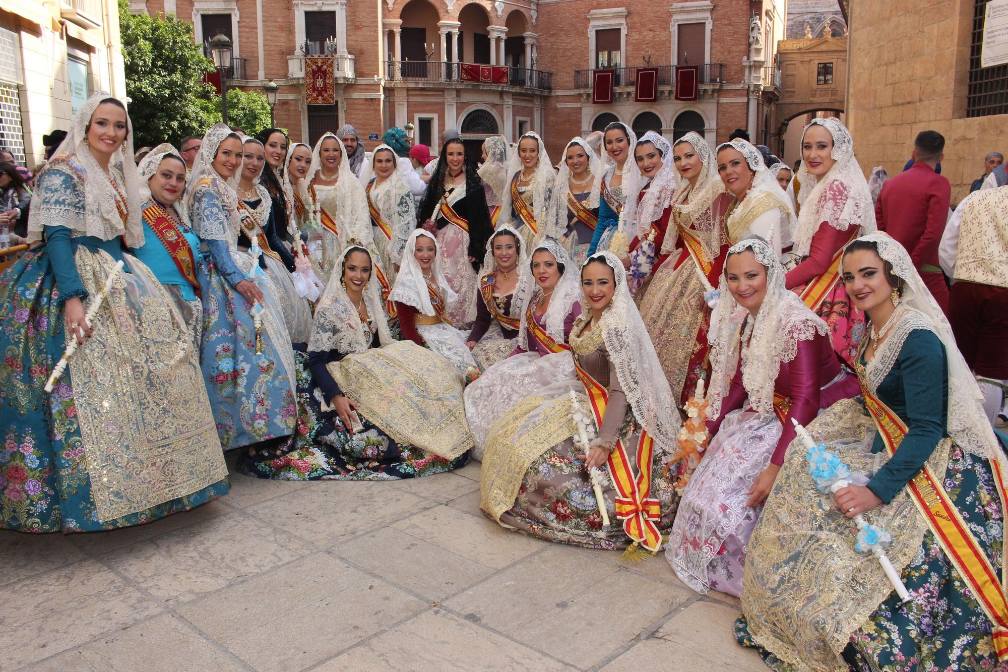 La fuerza de las Fallas en la Procesión de la Virgen (I)