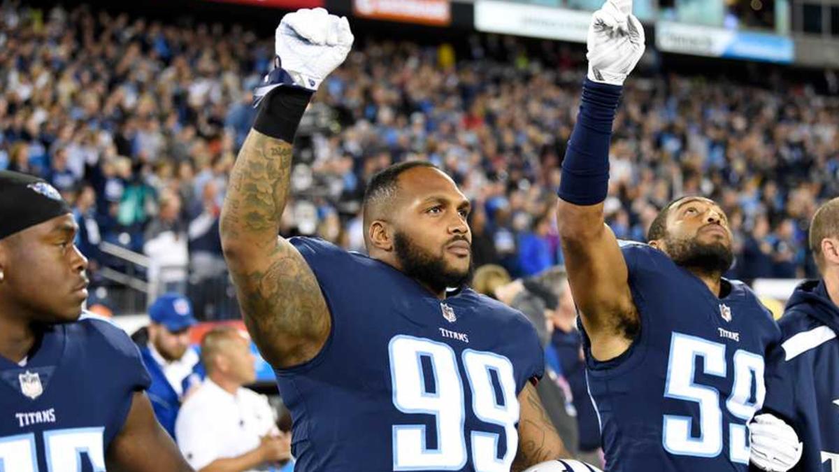 El ala defensiva de los Titans se suma a la protesta de Colin Kaepernick, inspirado por los atletas John Carlos y Tommie Smith en los Olímpicos de 1968