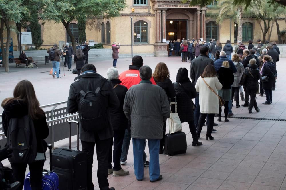 Los catalanes votan tras la apertura de las ...