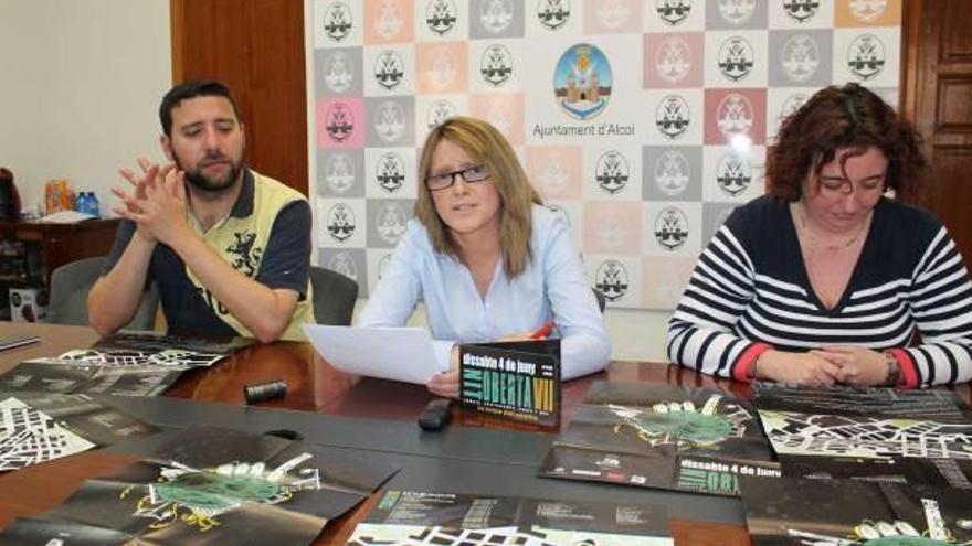 Treinta y cinco comercios del centro de Alcoy participan en la «Nit Oberta»