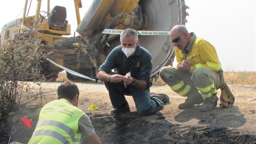 Recogida de muestras en el incendio de Villaseco y Almaraz.