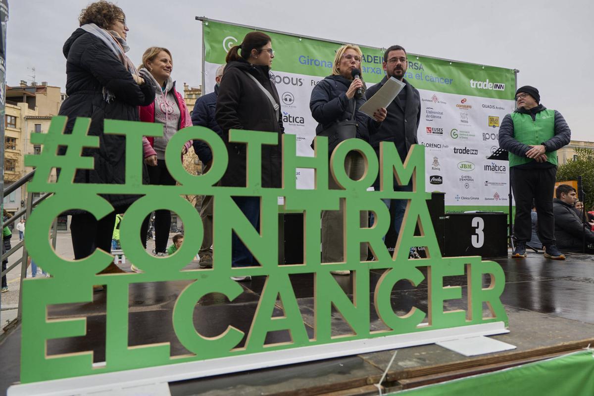 La XII Tradeinn Cursa Girona en Marxa Contra el Càncer en imatges