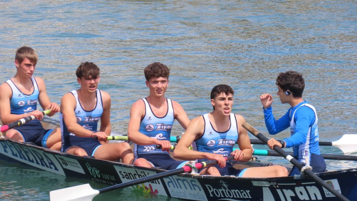 La fiesta del remo de O Morrazo en el Campeonato de España de bateles en Castro Urdiales La fiesta del remo de O Morrazo en el Campeonato de España de bateles en Castro Urdiales