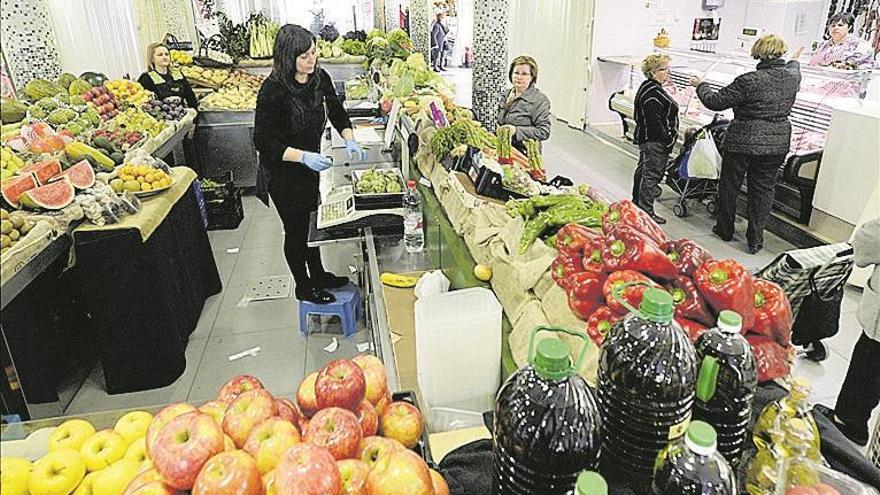 El Mercat Central de Almassora se reinventa con pinchos y vino