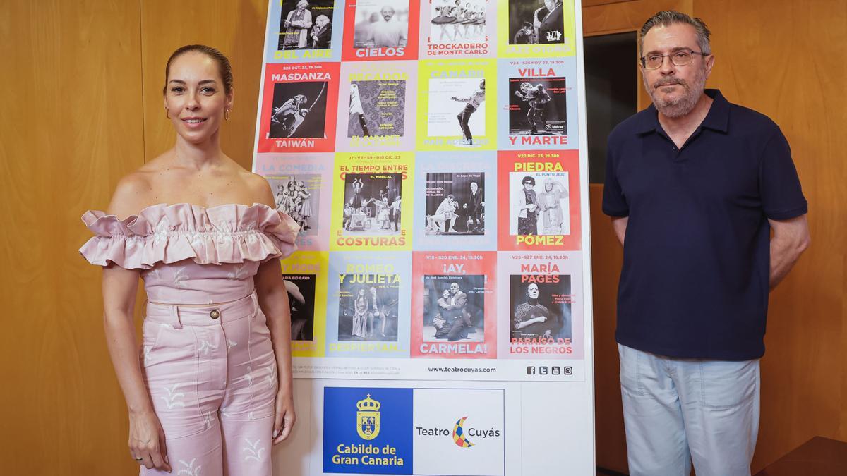 Guacimara Medina y Gonzalo Ubani en la presentación de la programación del Teatro Cuyás de septiembre de 2023 a enero de 2024.