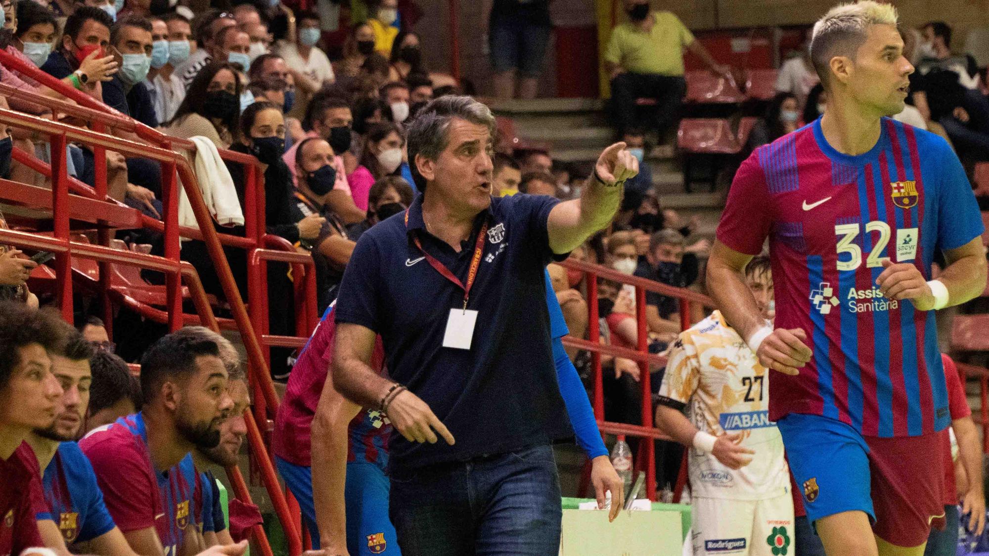 Ortega y Ángel Fernández, en la Supercopa de España