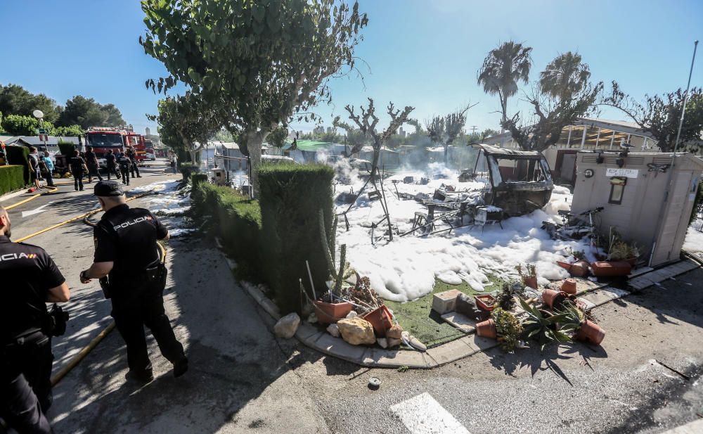 Desalojado un camping de Benidorm por un incendio