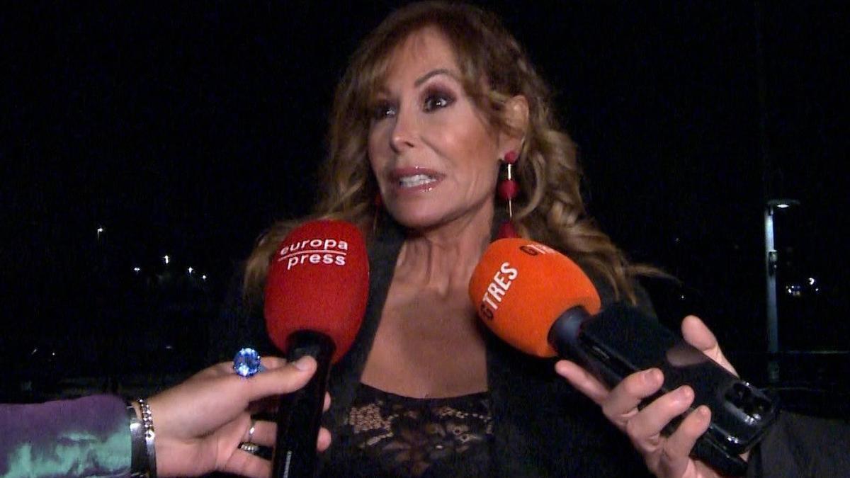 Lara Dibildos