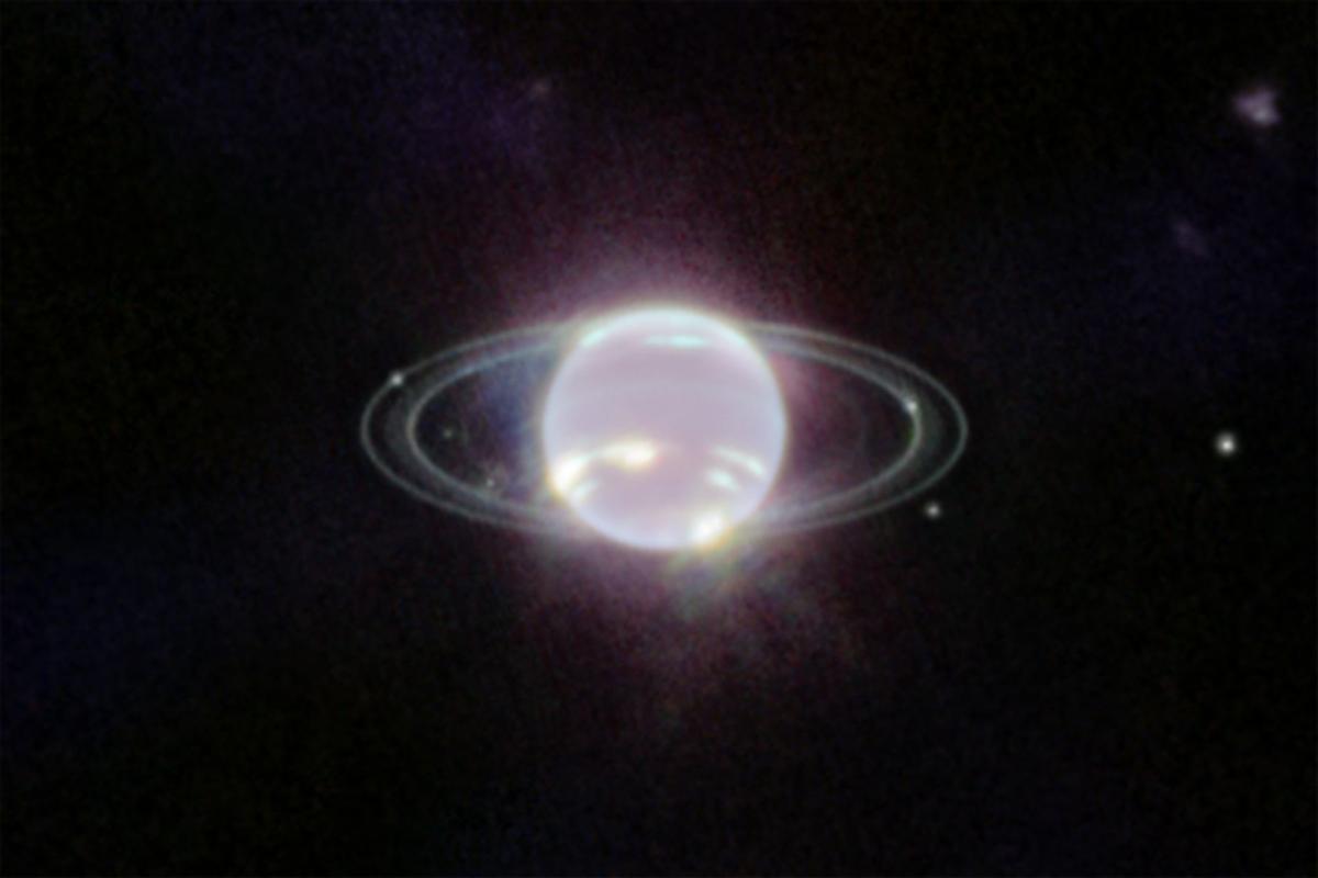 2. Neptuno muestra sus anillos en luz infrarroja cercana