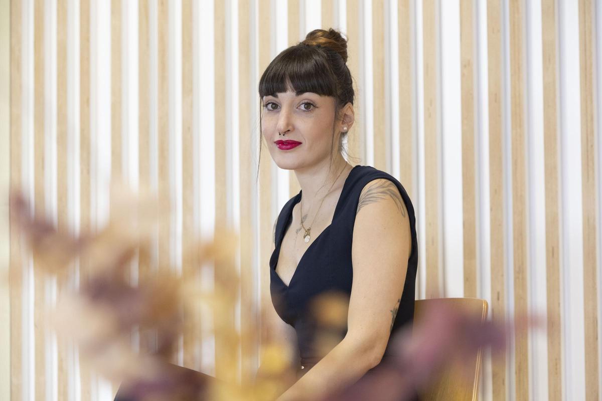 Esther Merino, la mujer que busca sabores deliciosos creando de bebidas a partir de oreja de conejo o grillos.