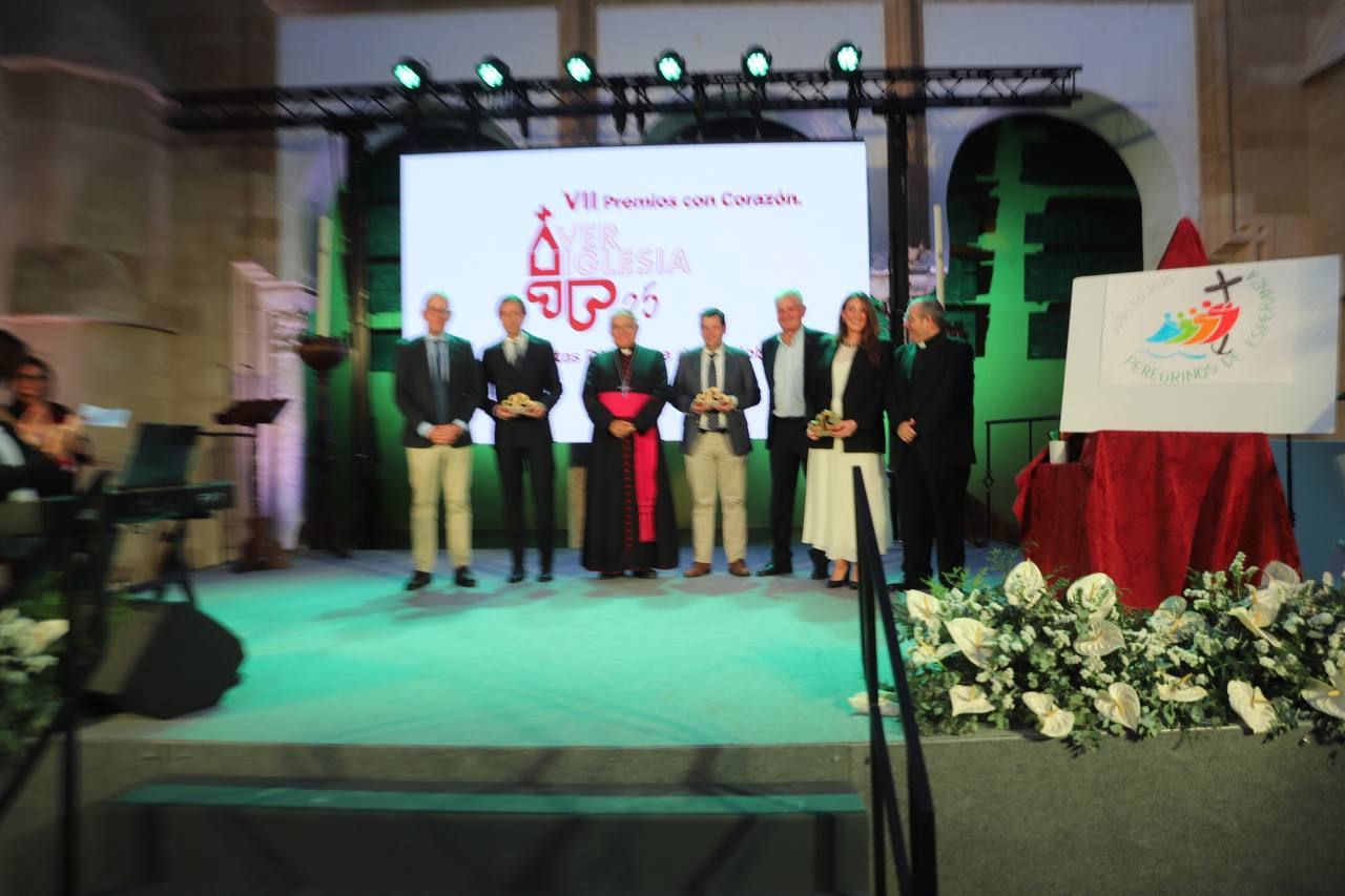 La entrega de los premios 'Ver Iglesia 25' y ‘Entidades con Corazón’, en imágenes