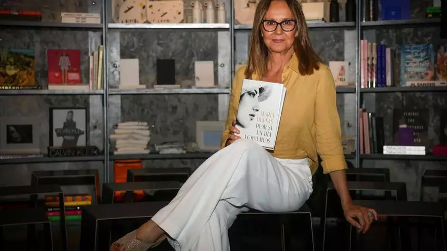 María Dueñas, en A Coruña con la Fundación MOP: «No se nos puede olvidar de dónde venimos, somos un país de emigrantes»