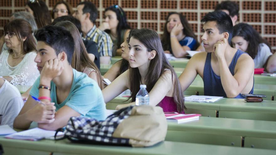 Estudiantes en la Unversitat de València.