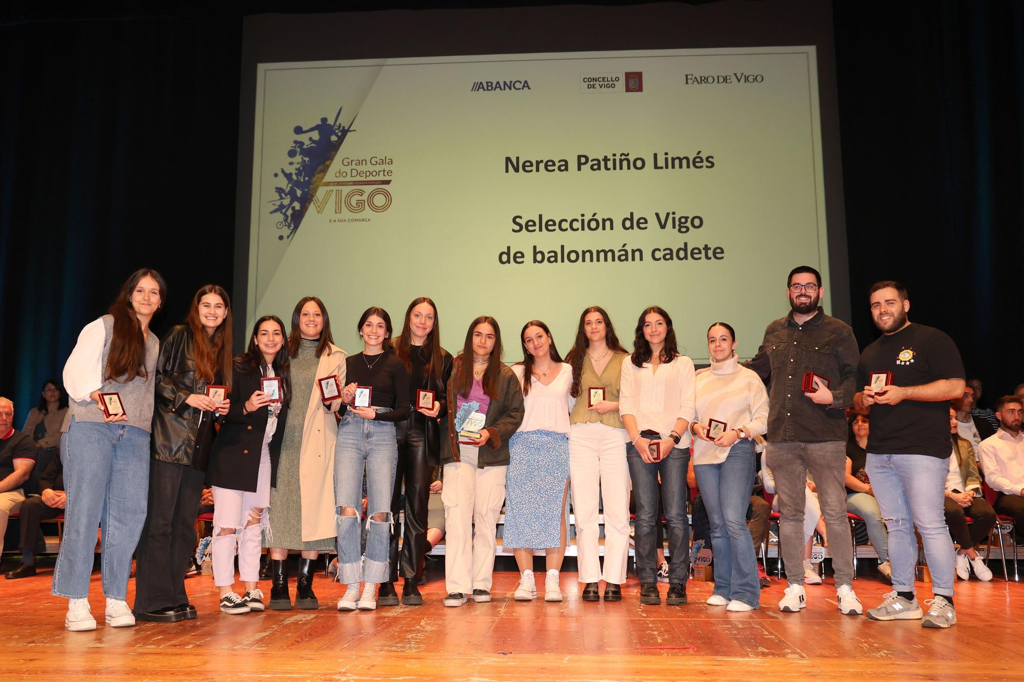 Selección de Vigo cadete femenina que ganó el bronce en los juegos do Eixo Atlántico