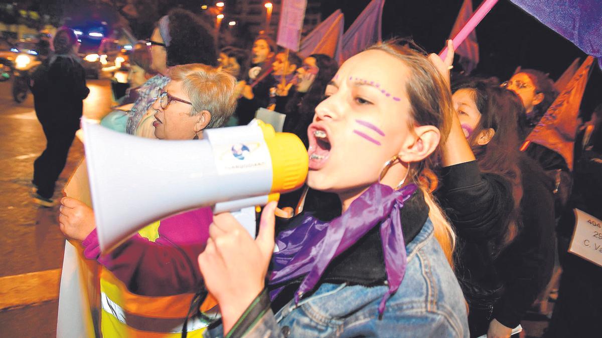 El 25 de noviembre, las mujeres salen a la calle para manifestar su repulsa a la violencia de género