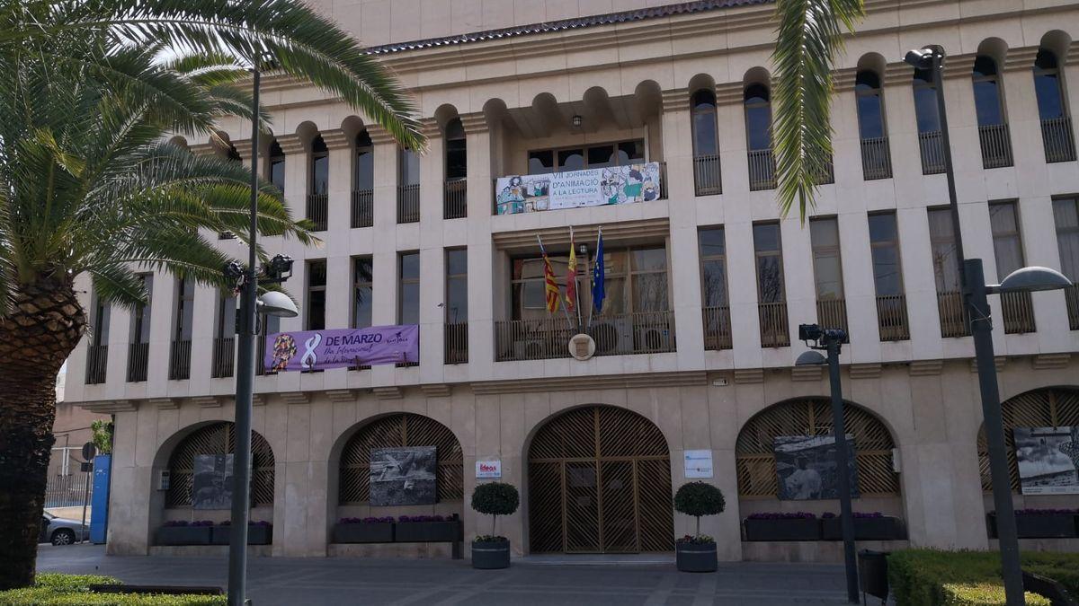 Fachada del Ayuntamiento de Sant Joan.