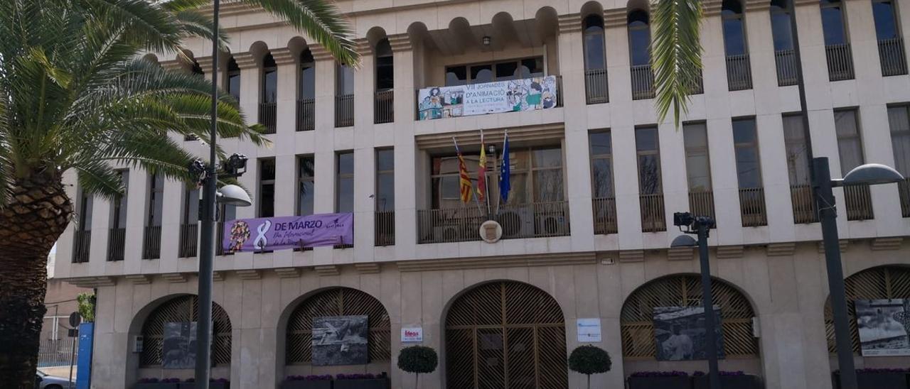 Fachada del Ayuntamiento de Sant Joan.