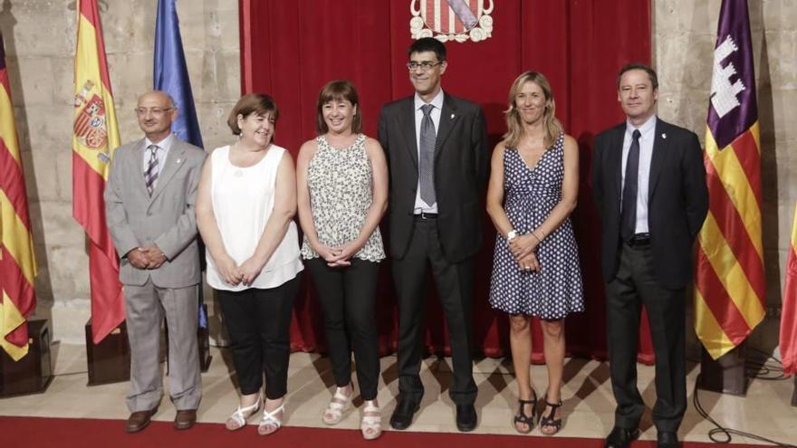 De izquierda a derecha, Salvà, Huertas, Armengol, Rosselló, Palmer y Toll-Messía en el acto de ayer.