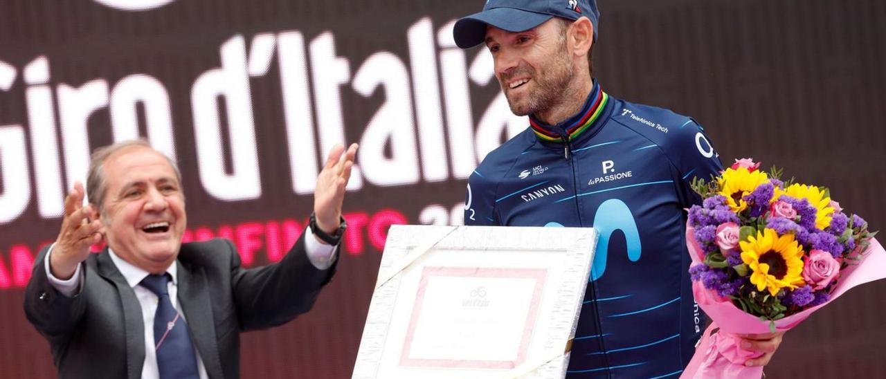 Alejandro Valverde, en el homenaje que recibió tras concluir el Giro de Italia. | TWITTER ALEJANDRO VALVERDE